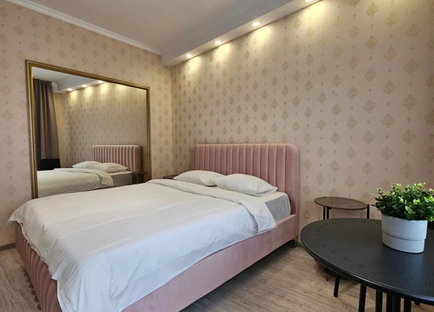 Touristic Center Jean Louis Calderon 28 Street Apartment Bucharest Romania