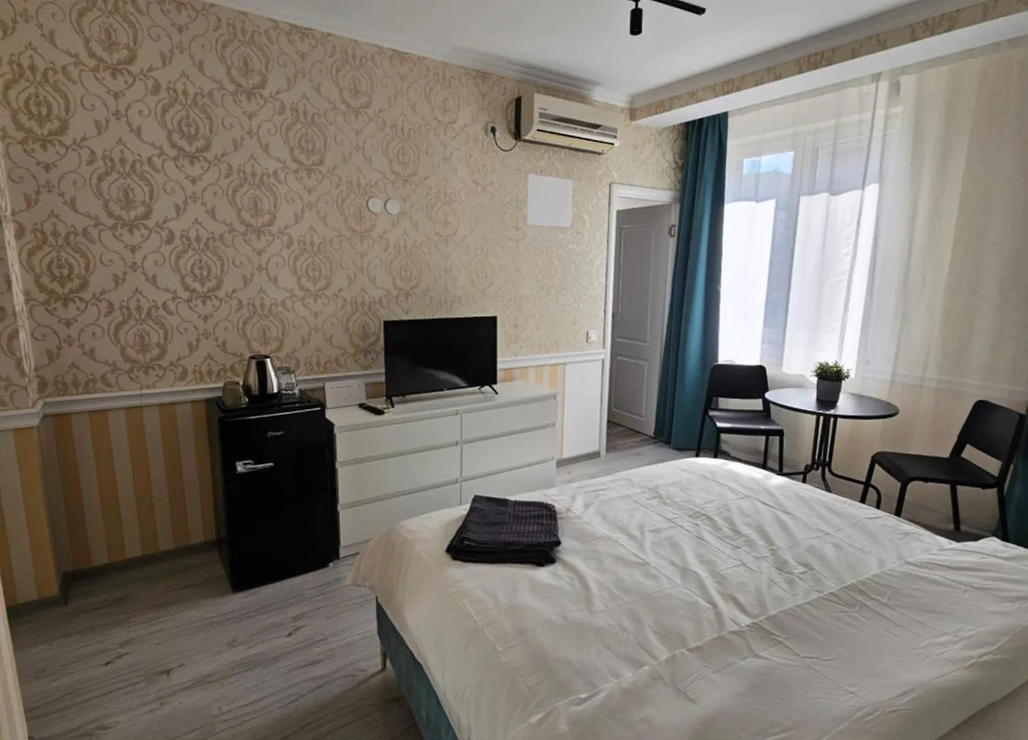 Touristic Center Jean Louis Calderon 28 Street Apartment Bucharest 0*,  Romania