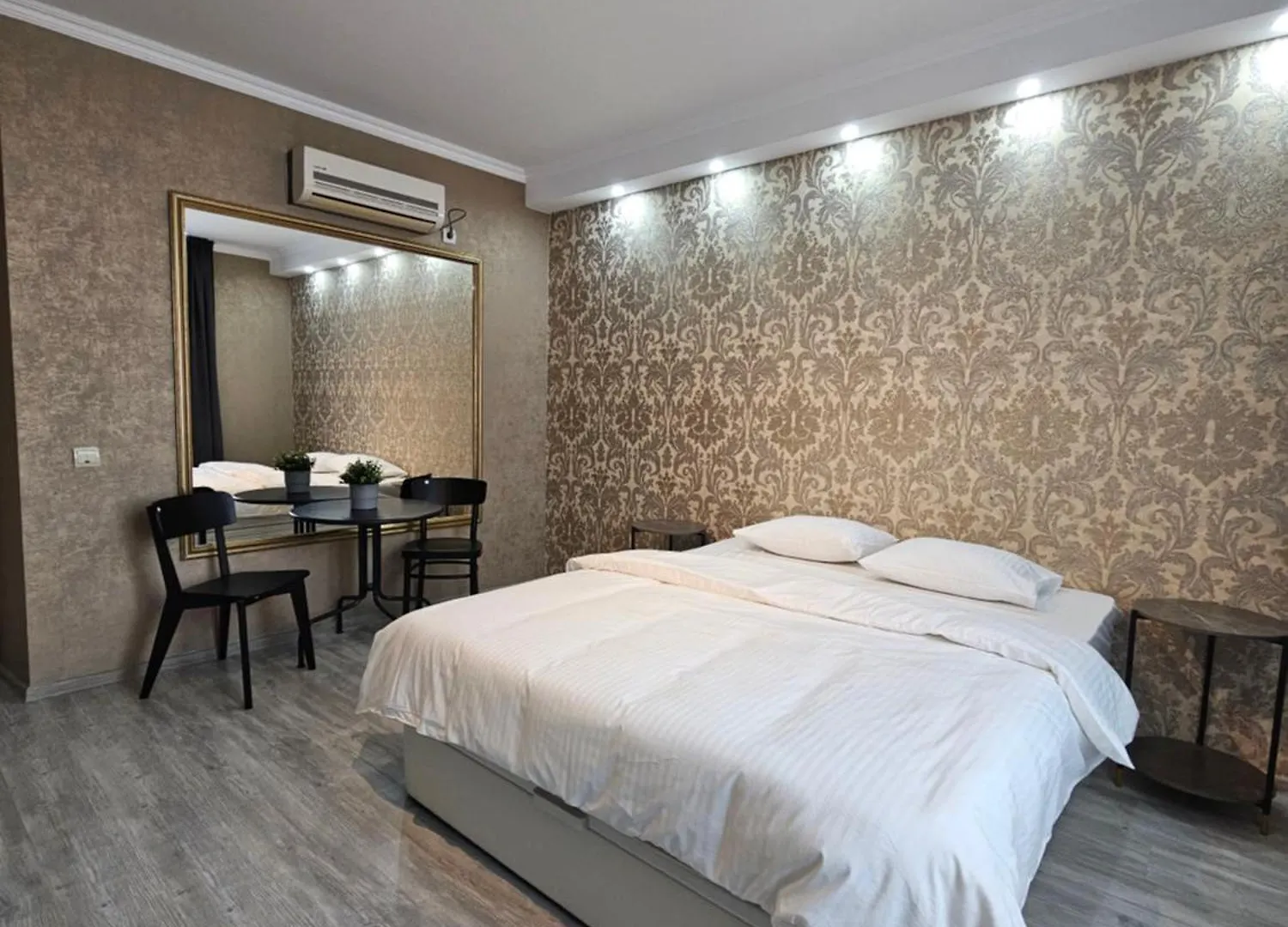 Touristic Center Jean Louis Calderon 28 Street Apartment Bucharest