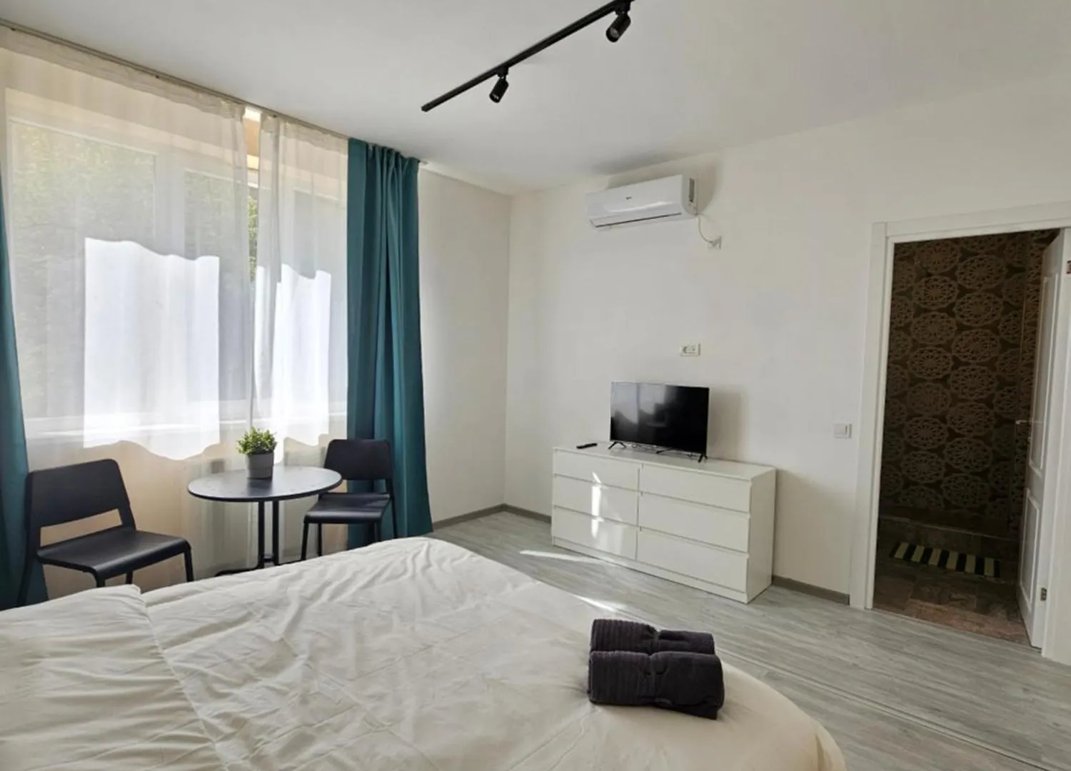 Touristic Center Jean Louis Calderon 28 Street Apartment Bucharest