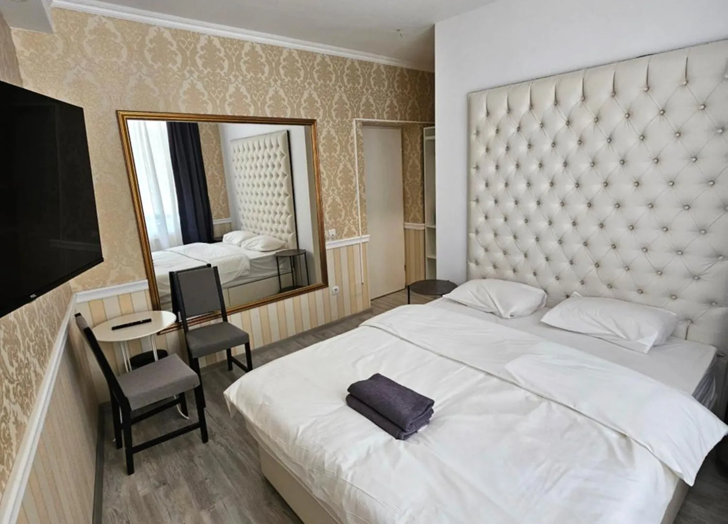 Touristic Center Jean Louis Calderon 28 Street Apartment Bucharest 0*,  Romania